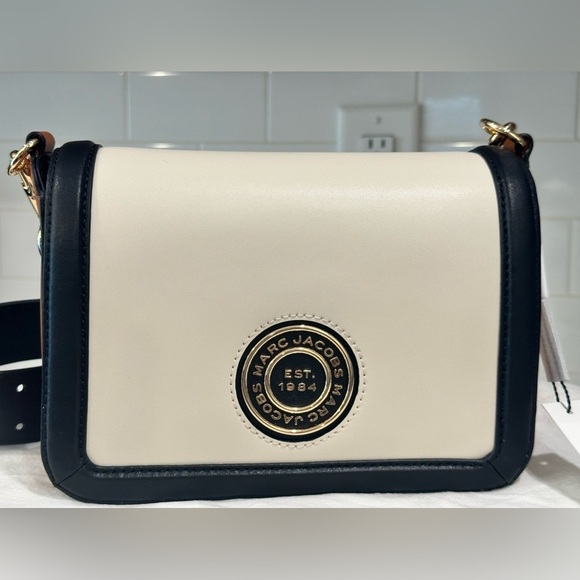 Authentic Marc Jacob’s 100% Leather Bag (NWOT) - Picture 3 of 15